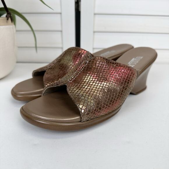 Munro American Walking Wedge Slide Sandal Iridescent Snake‎ Comfort Shoe Size 8N - Picture 1 of 10